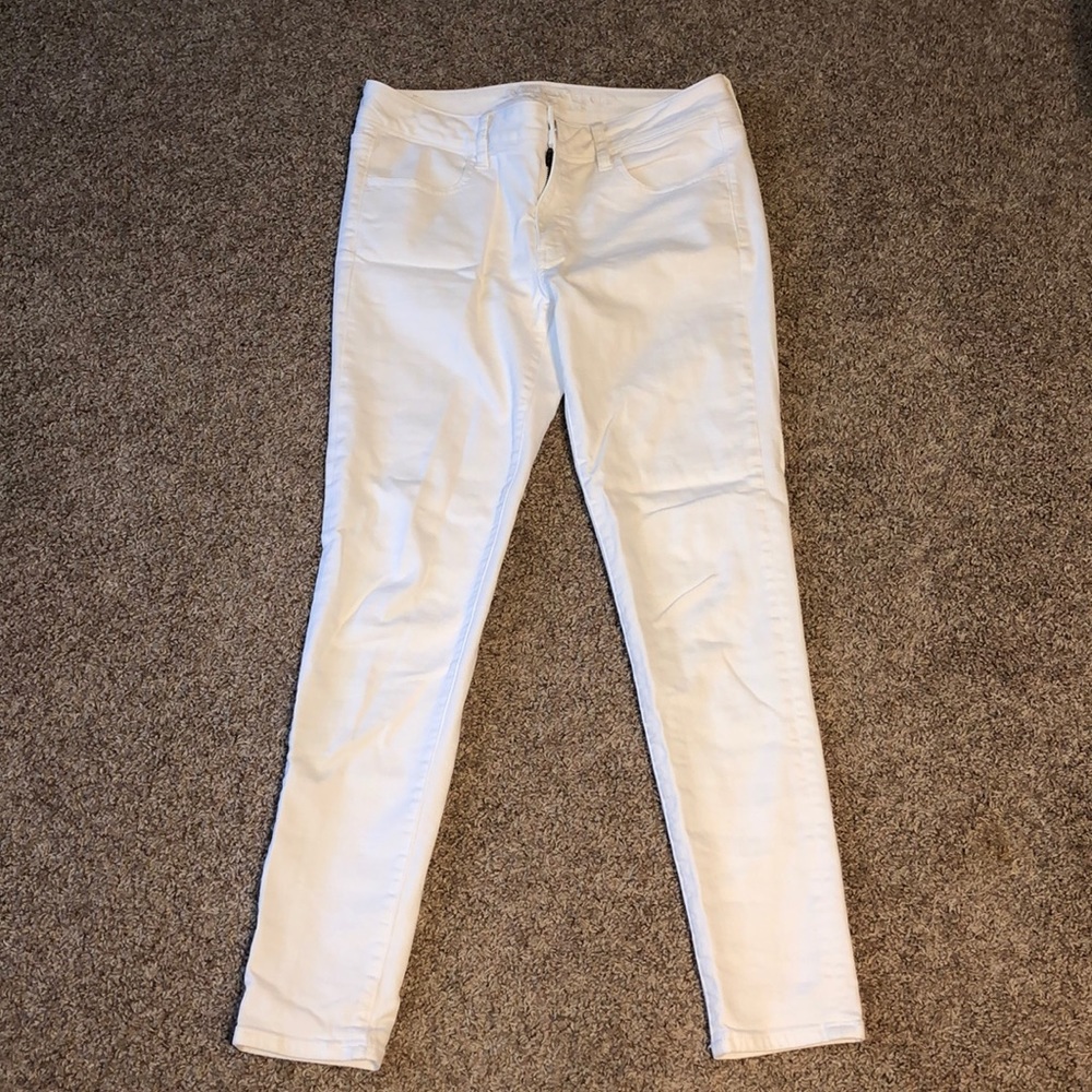 American Eagle white jeans